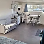 Maison Studio, Tiny House, Parking Privé, Jardin