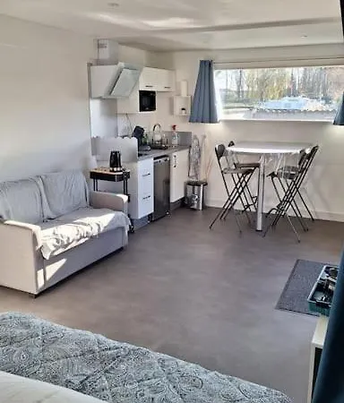 Maison Studio, Tiny House, Parking Privé, Jardin