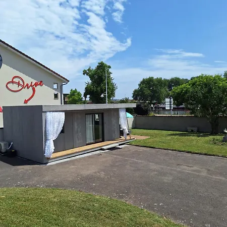 Apartment Maison Studio, Tiny House, Parking Prive, Jardin *