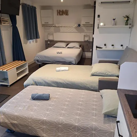 Maison Studio, Tiny House, Parking Prive, Jardin Apartment