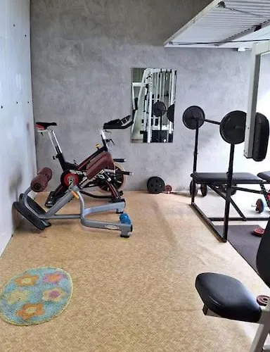 Maison Studio, Tiny House, Parking Prive, Jardin Apartament *