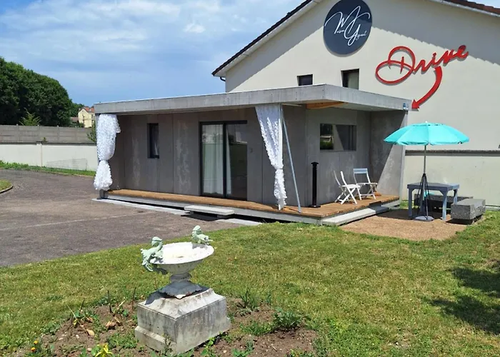 Apartment Maison Studio, Tiny House, Parking Prive, Jardin *